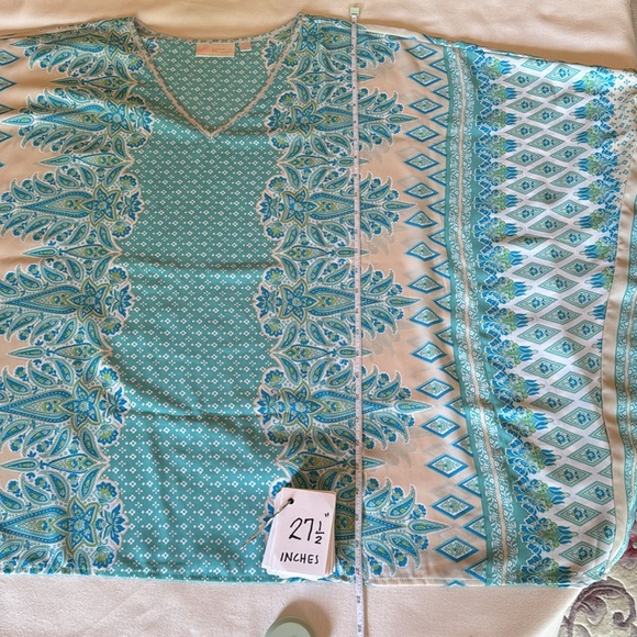 Belle by Kim Gravel Flowy V-Neck Poncho - Large - Picture 9 of 11